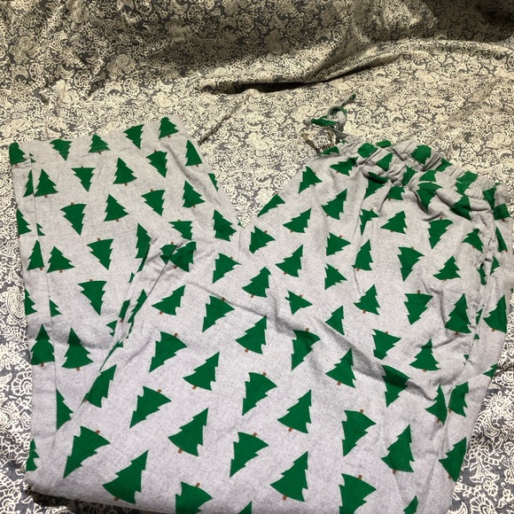 Hanna Andersson Other - Hanna Andersson grey trees flannel pj pants XL unisex